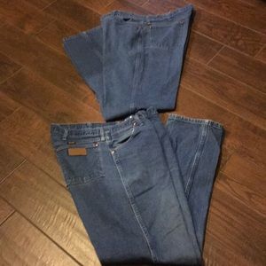 2 pair Men'sWrangler 13MWZ Jeans 40x34 Pkg Deal